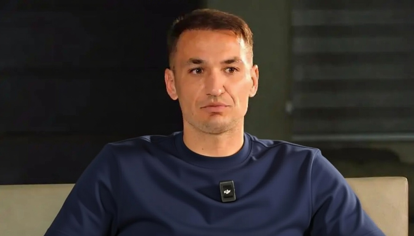 aike_0e8ac4c6.jpg (2.4 Kb)