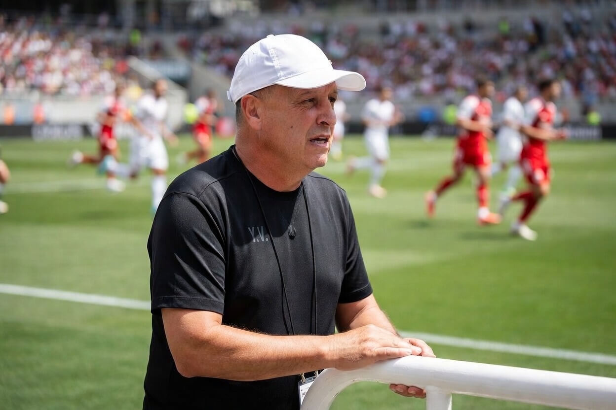 avtvss_1_3c825017.jpg (103.31 Kb)